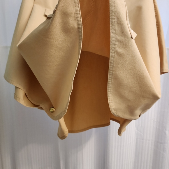 VTG Anne Klein for Robinson & Golluber poncho cape. - Picture 6 of 9
